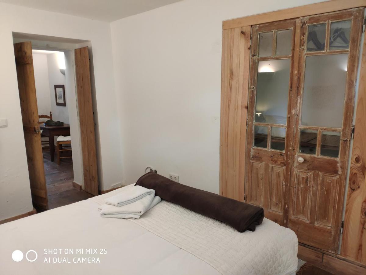 Casa Da Tia Amalia Hostel แมร์โตลา ภายนอก รูปภาพ