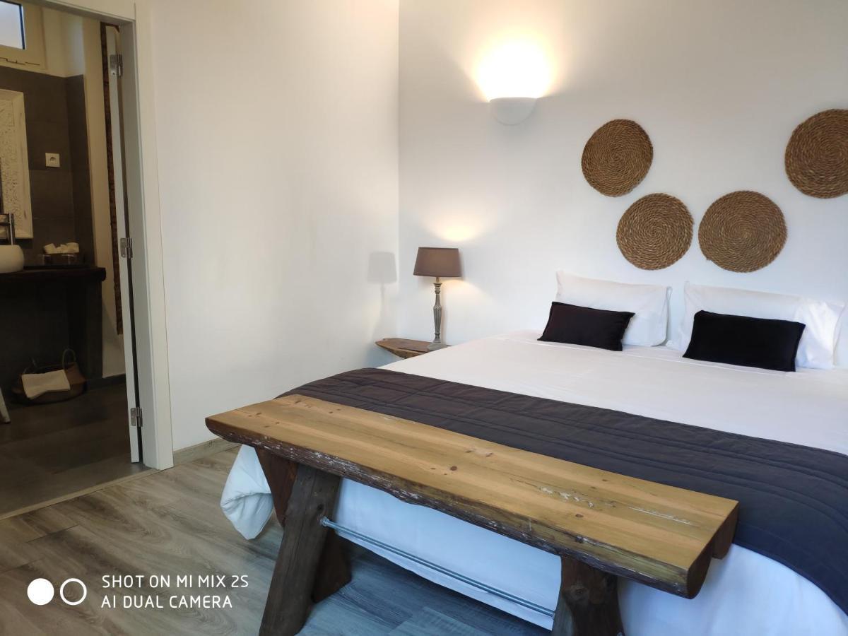Casa Da Tia Amalia Hostel แมร์โตลา ภายนอก รูปภาพ