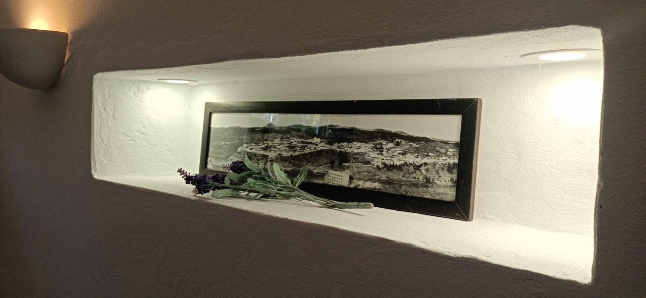 Casa Da Tia Amalia Hostel แมร์โตลา ภายนอก รูปภาพ
